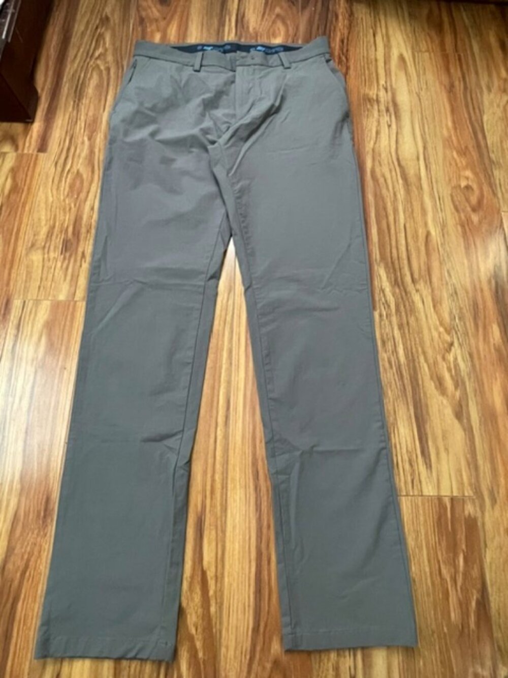 Vineyard Vines Men's Business Office Long Pants, Gray Color, M Size
